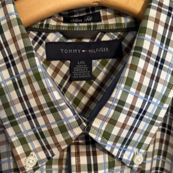 Tommy Hilfiger Men’s Long Sleeve Button Front 100% Cotton Shirt Large NWT - Picture 2 of 7